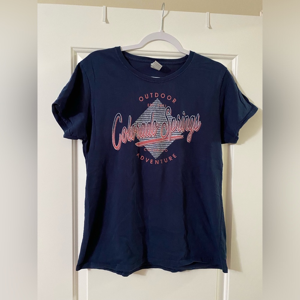 Women’s fitted shirt sleeve shirt